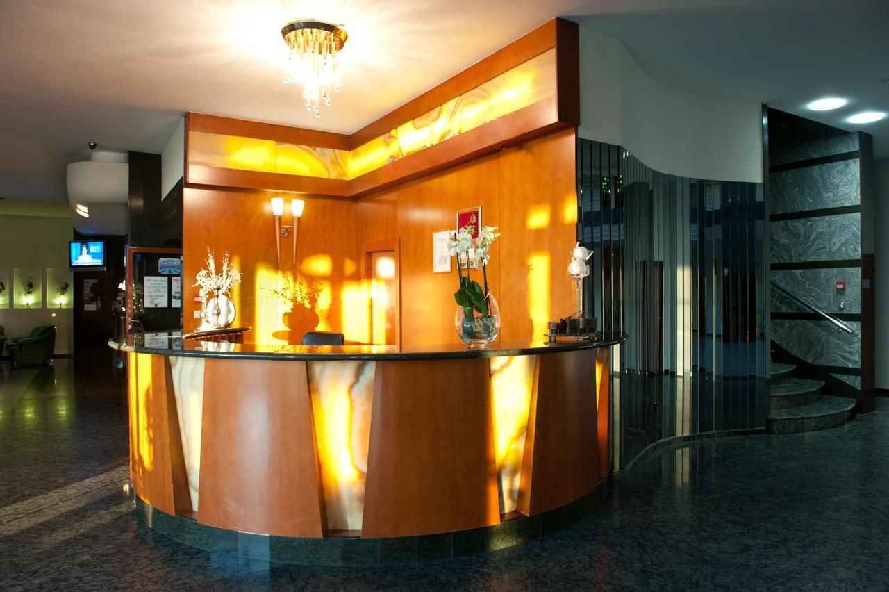 Отель Hotel Amadeus Водзислав-Слёнски-28