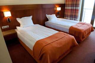 Отель Hotel Amadeus Водзислав-Слёнски Классический двухместный номер с 2 отдельными кроватями-2
